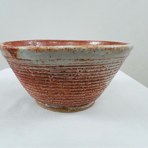 gh Stamped Ceramic/Pottery Bowl - Picture 3 of 8